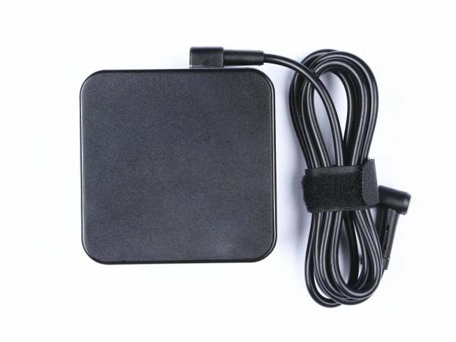 Toshiba 90W Adapter